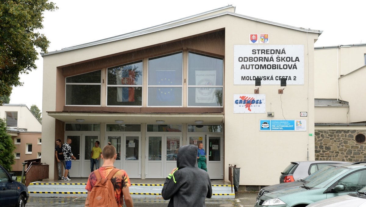 Stredna odborna skola automobilova Logo